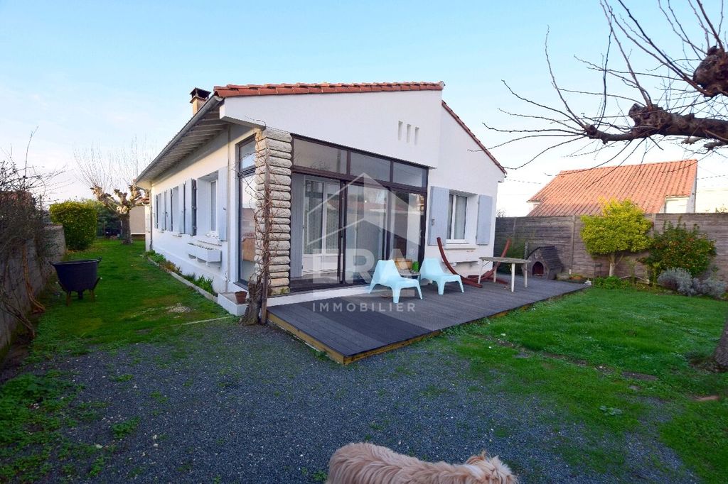 Achat maison à vendre 4 chambres 123 m² - Vaux-sur-Mer