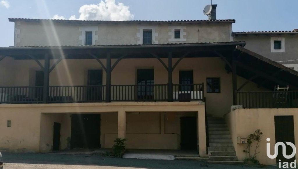 Achat maison à vendre 3 chambres 110 m² - Saint-Martial-de-Valette