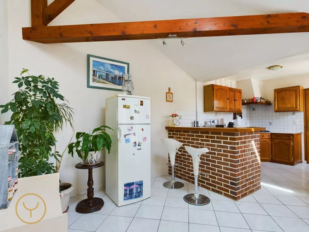 Achat maison à vendre 3 chambres 120 m² - Fontaine-les-Grès