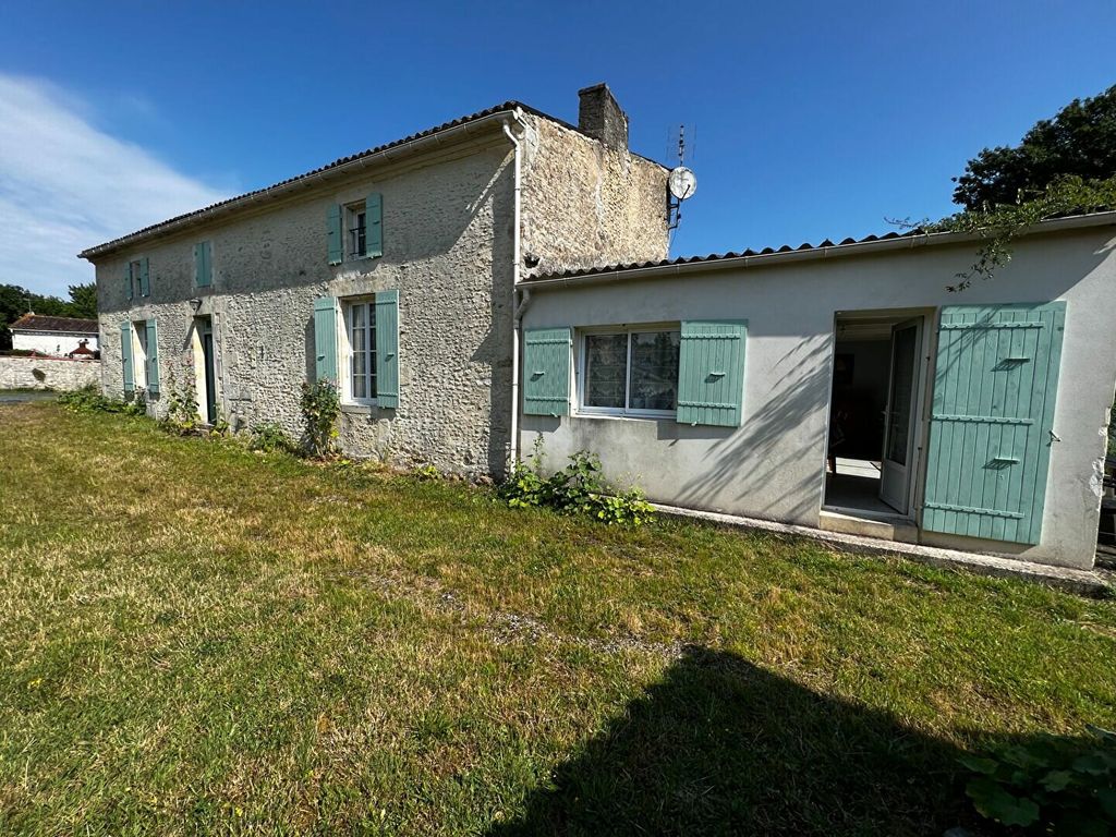 Achat maison à vendre 3 chambres 172 m² - Saint-André-de-Lidon