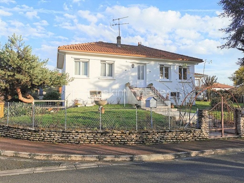 Achat maison à vendre 2 chambres 81 m² - Coutras