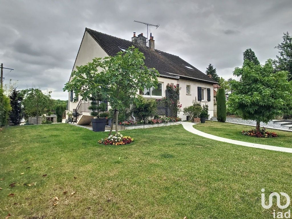 Achat maison à vendre 5 chambres 170 m² - Châtres
