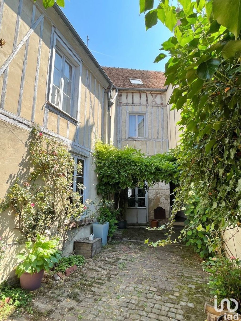 Achat maison à vendre 5 chambres 166 m² - Beauvais