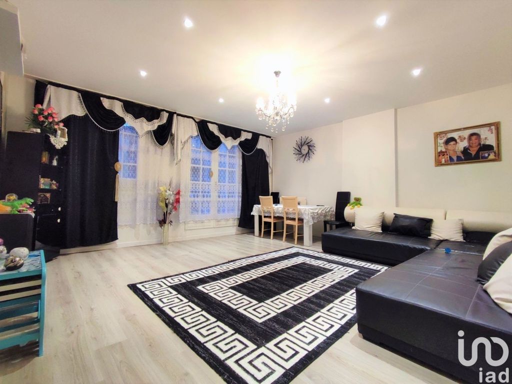 Achat appartement à vendre 5 pièces 240 m² - La Ricamarie