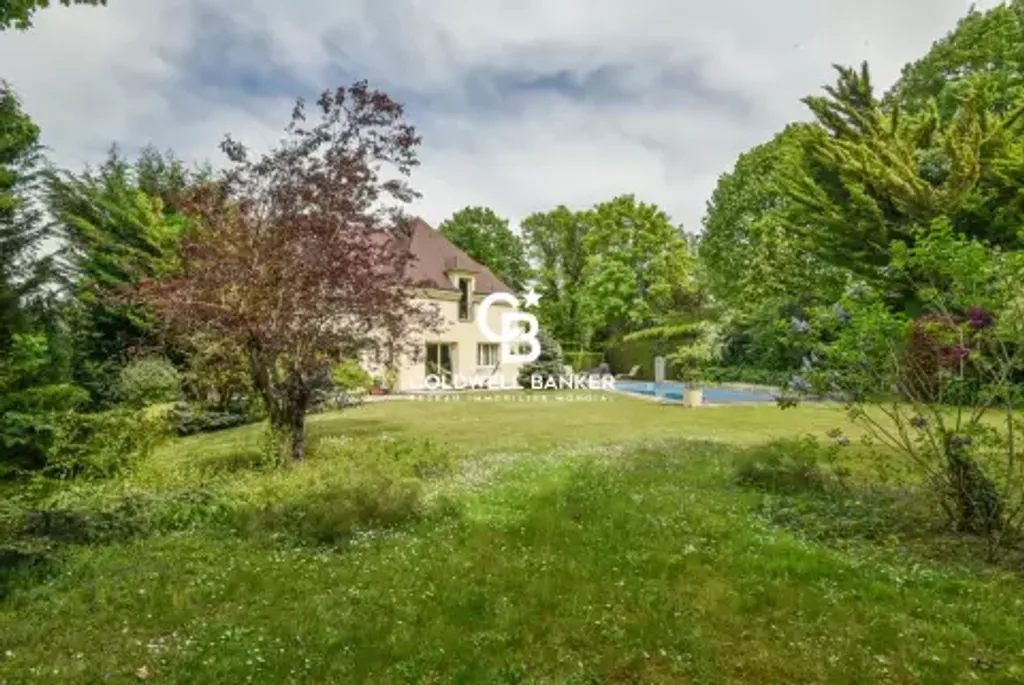 Achat maison à vendre 4 chambres 400 m² - Louveciennes