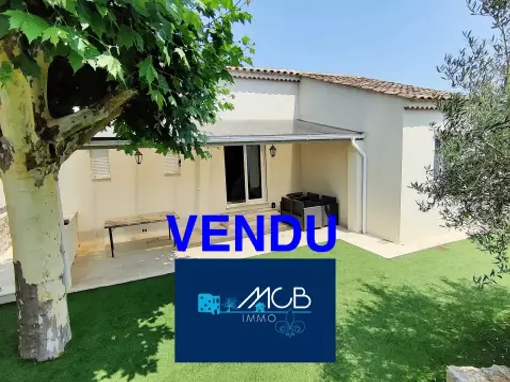 Achat maison à vendre 2 chambres 60 m² - Roquebrune-sur-Argens