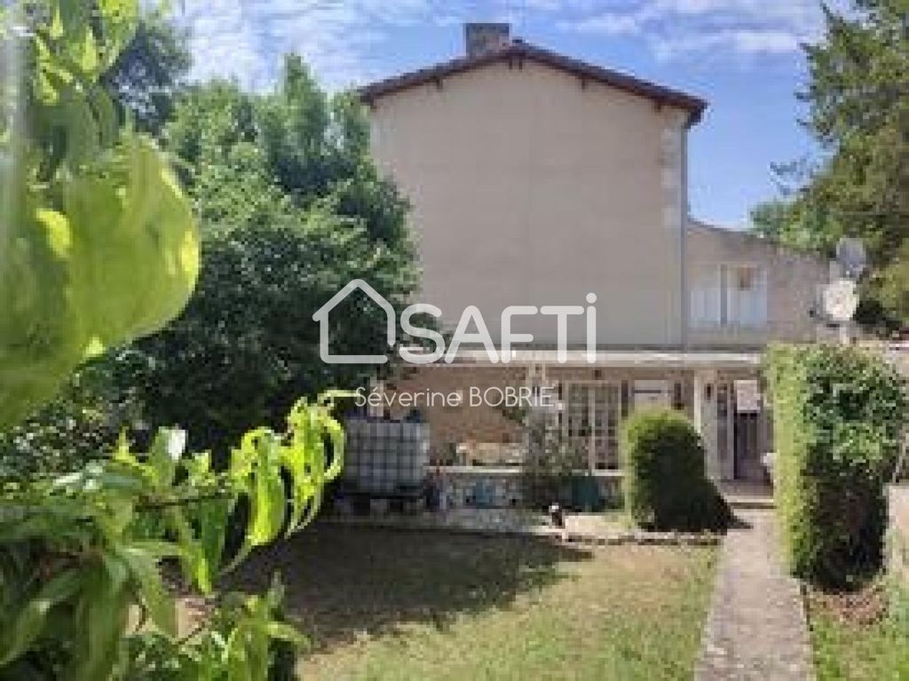 Achat maison à vendre 3 chambres 125 m² - Saint-Savinien