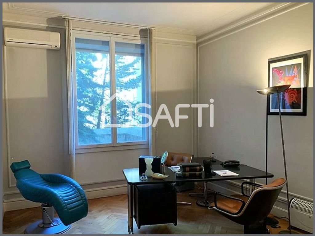 Achat appartement à vendre 5 pièces 97 m² - Marseille 8ème arrondissement