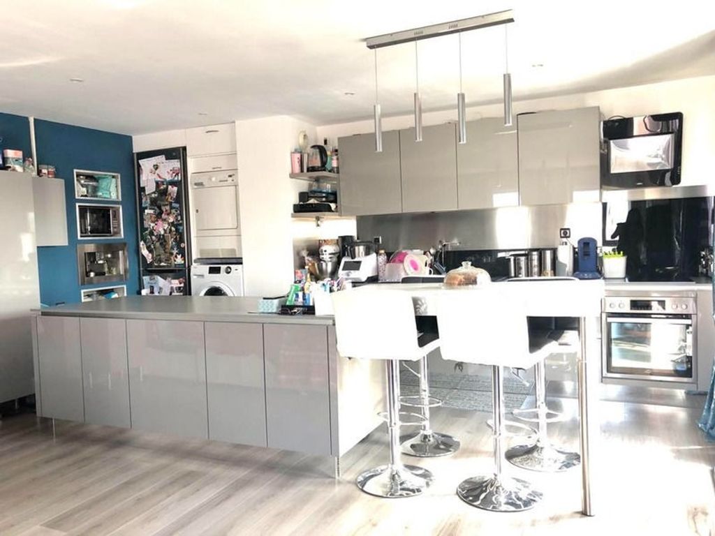 Achat appartement à vendre 4 pièces 90 m² - Port-de-Bouc