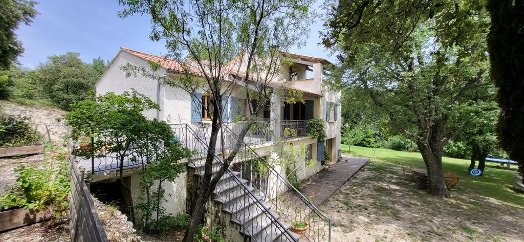 Achat maison à vendre 5 chambres 225 m² - Bédoin