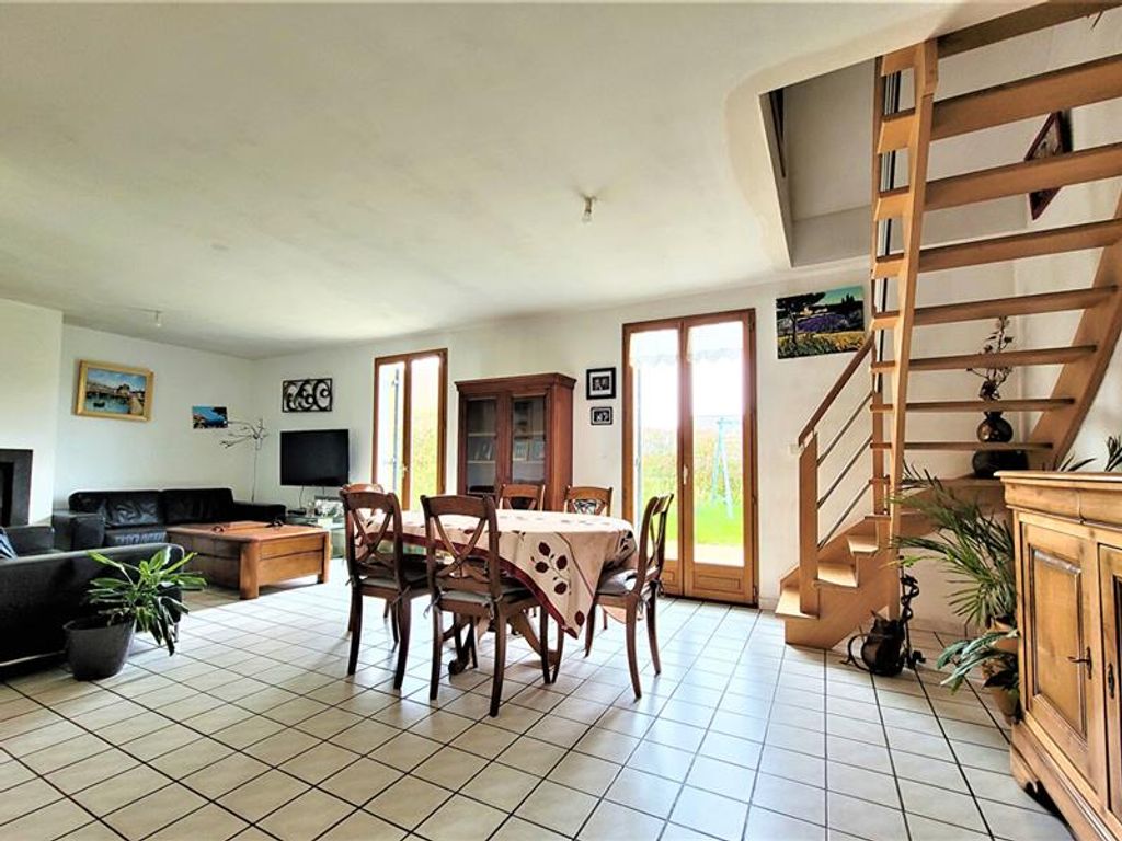 Achat maison à vendre 7 chambres 165 m² - Morbecque