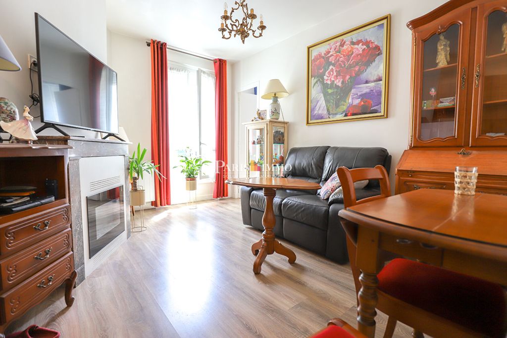 Achat appartement à vendre 2 pièces 32 m² - Paris 18ème arrondissement