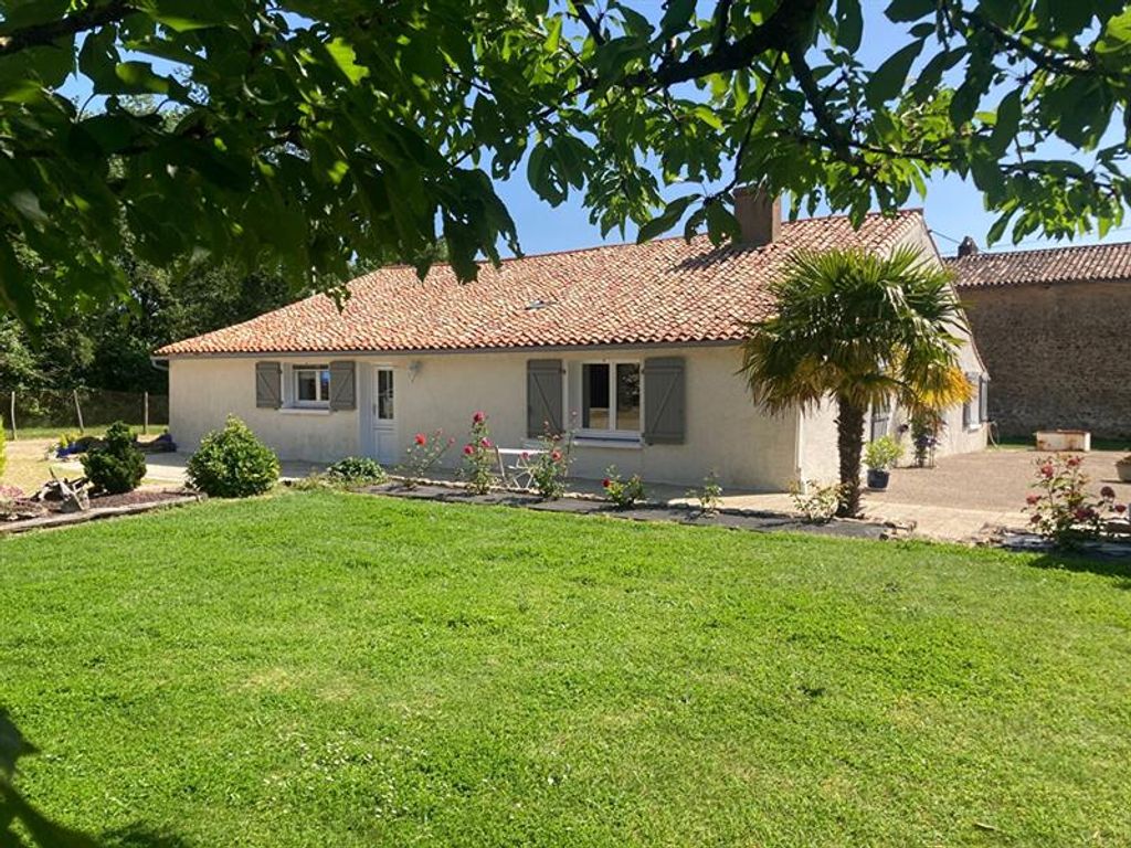 Achat maison à vendre 3 chambres 116 m² - Lusignan