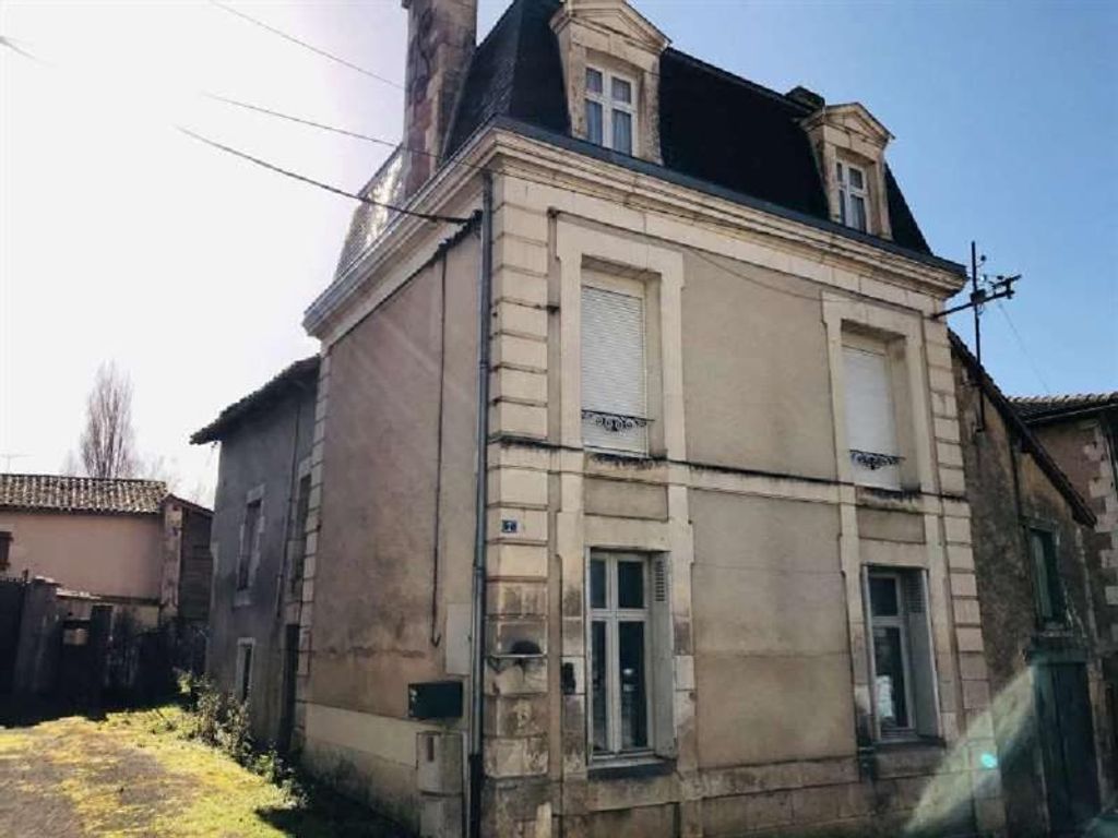 Achat maison à vendre 3 chambres 120 m² - Usson-du-Poitou