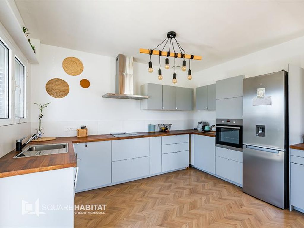 Achat maison à vendre 4 chambres 178 m² - Saint-André-de-Cubzac