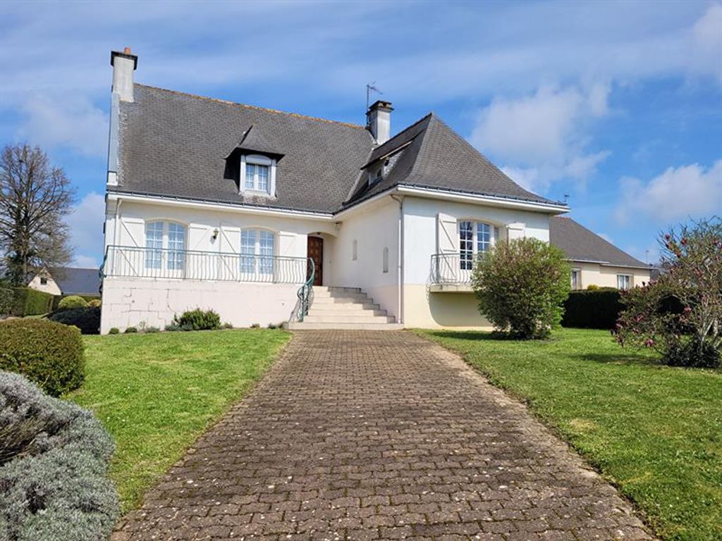 Achat maison à vendre 4 chambres 141 m² - Les Hauts-d'Anjou