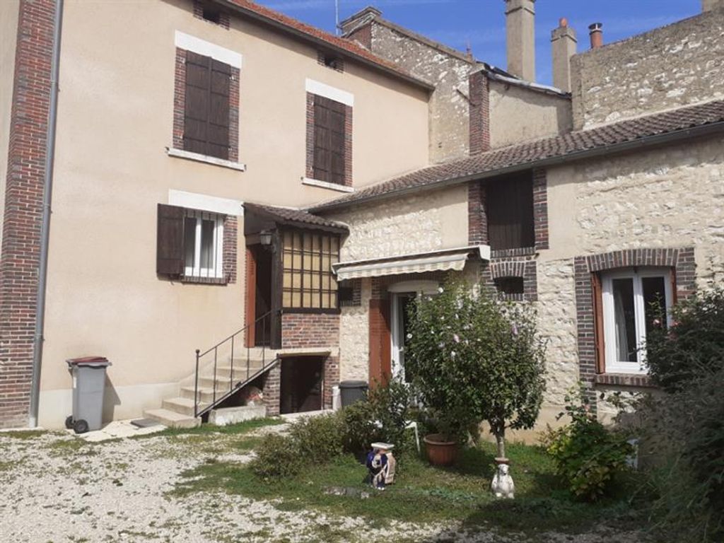 Achat maison à vendre 3 chambres 129 m² - Laroche-Saint-Cydroine