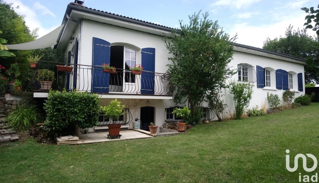 Achat maison à vendre 4 chambres 140 m² - Saint-Georges-des-Coteaux