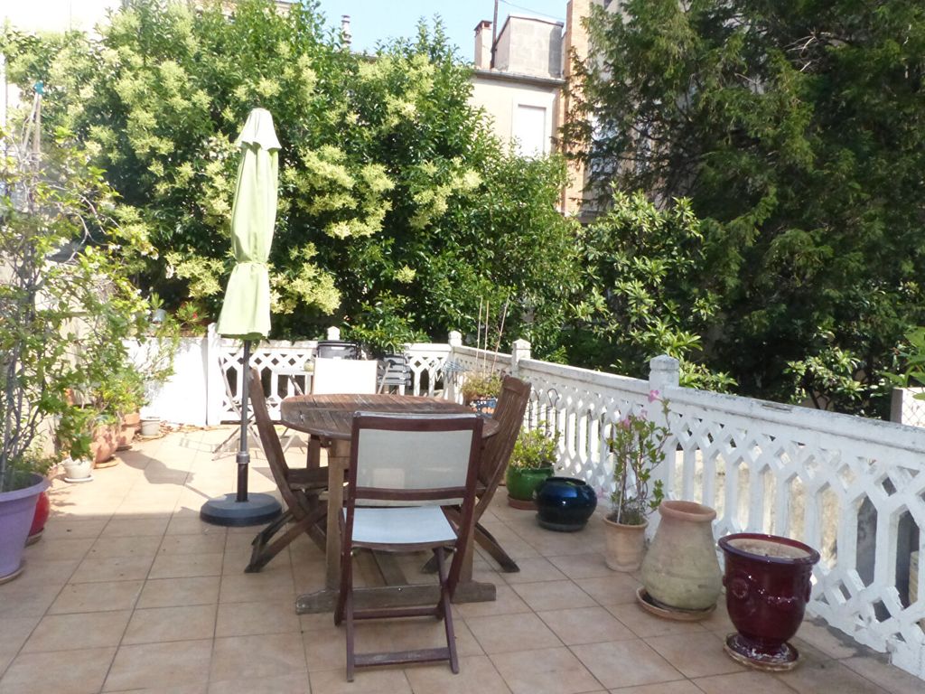 Achat appartement à vendre 4 pièces 91 m² - Nîmes