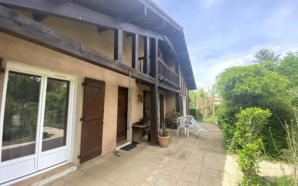 Achat maison à vendre 4 chambres 132 m² - Saint-Perdon