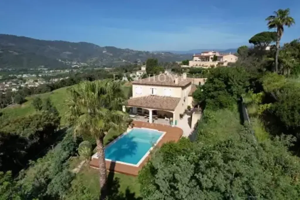 Achat maison à vendre 3 chambres 175 m² - Cannes