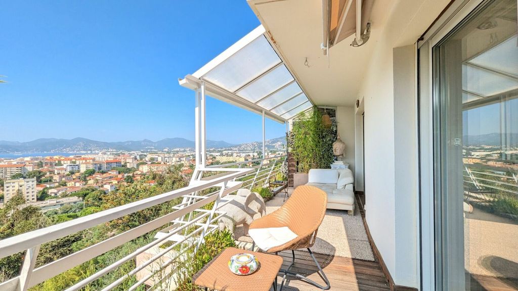 Achat appartement à vendre 3 pièces 81 m² - Cannes