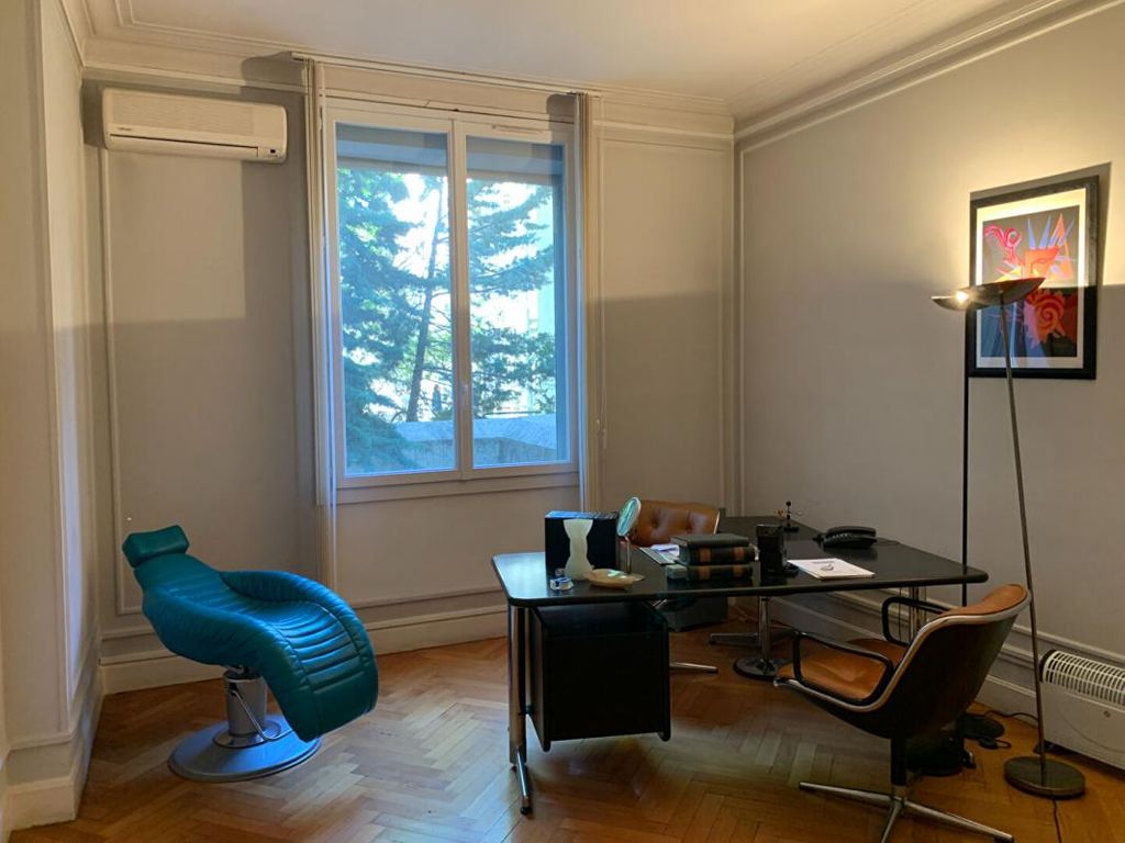 Achat appartement à vendre 5 pièces 96 m² - Marseille 8ème arrondissement