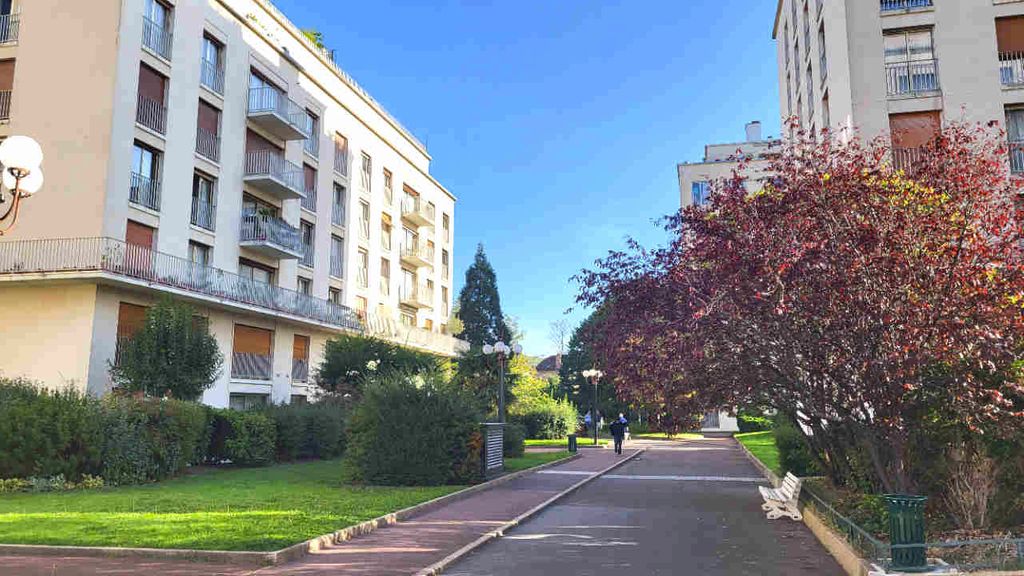 Achat appartement à vendre 5 pièces 117 m² - Versailles