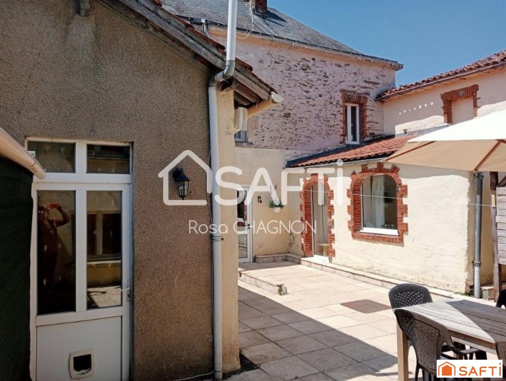 Achat maison à vendre 3 chambres 233 m² - Mouilleron-Saint-Germain