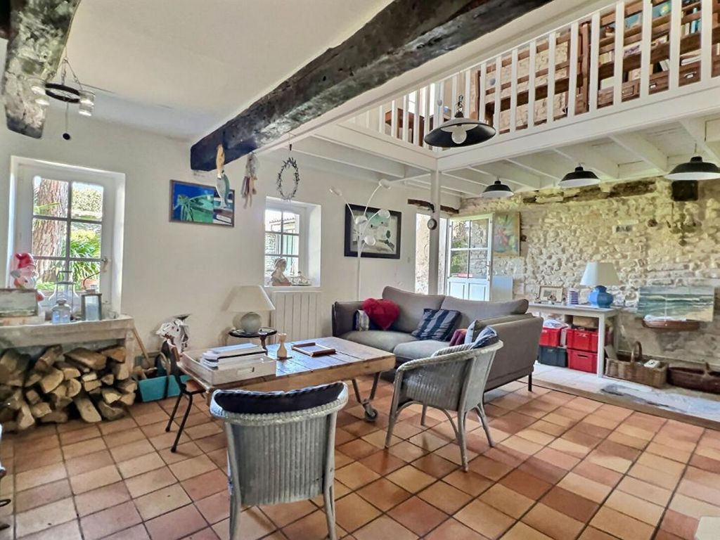 Achat maison à vendre 3 chambres 142 m² - Saint-Martin-de-Ré
