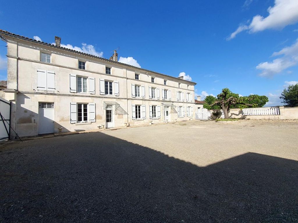 Achat maison à vendre 4 chambres 180 m² - Jarnac