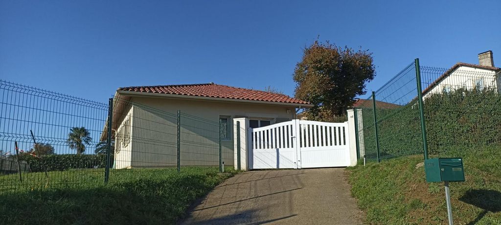 Achat maison à vendre 4 chambres 125 m² - Poyanne