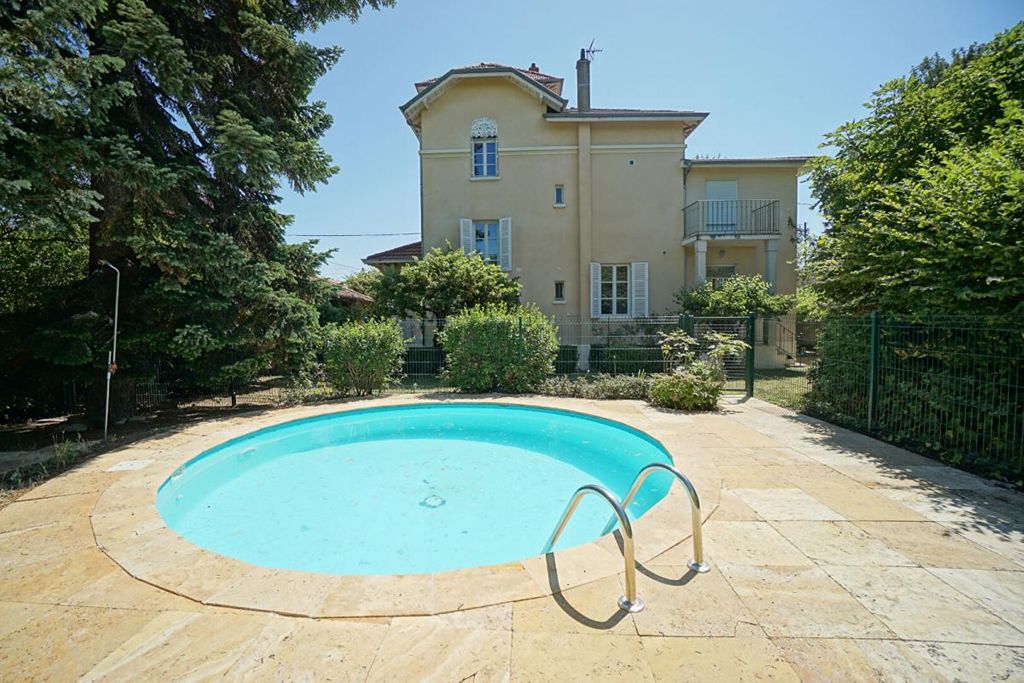 Achat maison à vendre 6 chambres 240 m² - Villefranche-sur-Saône