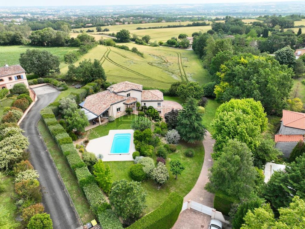 Achat maison à vendre 4 chambres 200 m² - Auzeville-Tolosane