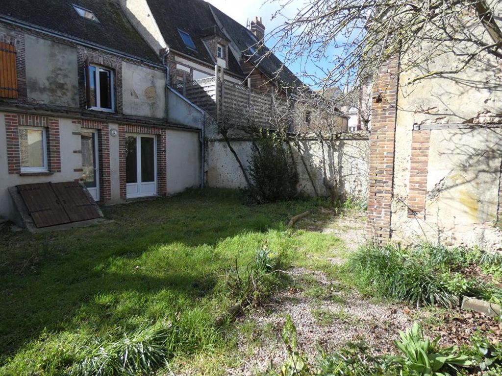 Achat maison à vendre 4 chambres 135 m² - Brezolles