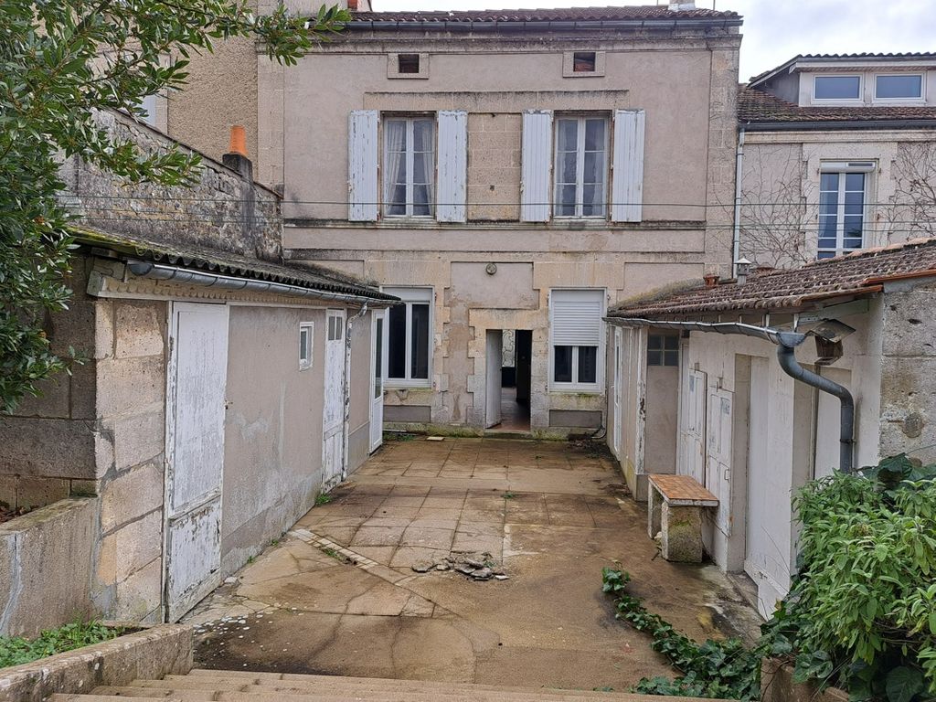 Achat maison à vendre 5 chambres 175 m² - Angoulême