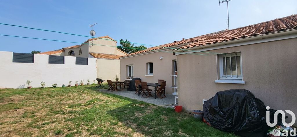 Achat maison à vendre 2 chambres 65 m² - La Tessoualle