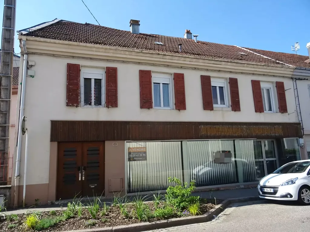 Achat appartement à vendre 9 pièces 150 m² - Saint-Dié-des-Vosges