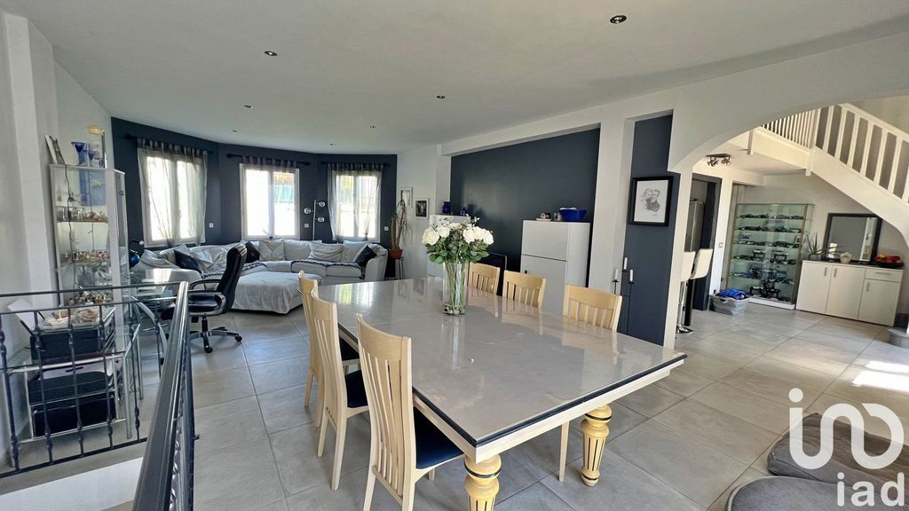 Achat maison à vendre 4 chambres 140 m² - Morangis