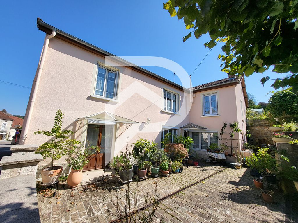 Achat maison à vendre 5 chambres 284 m² - Champsevraine