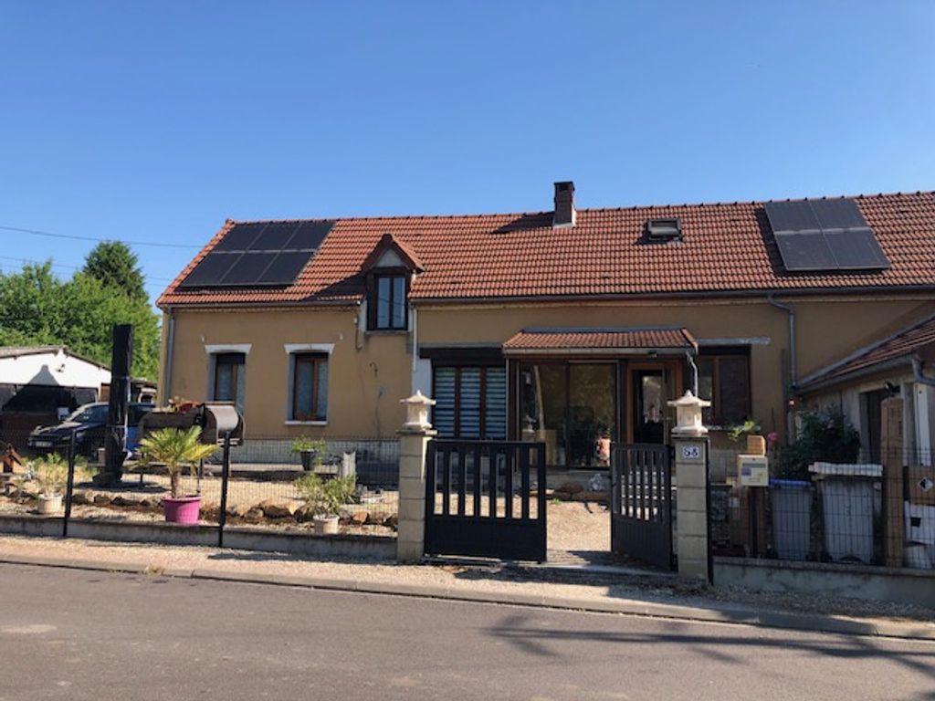 Achat maison à vendre 4 chambres 135 m² - Saint-Loup-de-Buffigny
