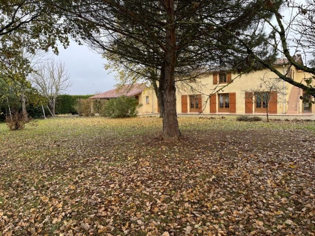 Achat maison à vendre 3 chambres 220 m² - Bessens