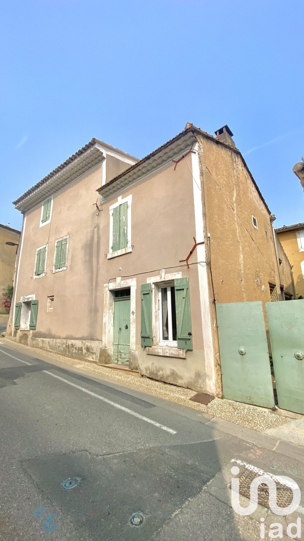 Achat maison à vendre 4 chambres 180 m² - Lagnes