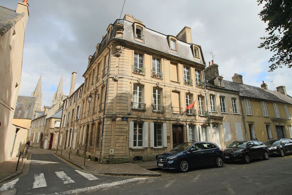 Achat appartement à vendre 3 pièces 64 m² - Bayeux