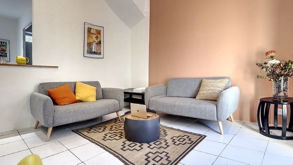 Achat maison à vendre 2 chambres 72 m² - Marseille 13ème arrondissement