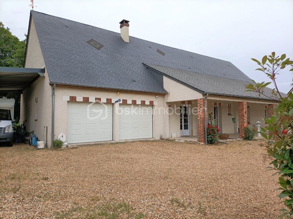 Achat maison à vendre 3 chambres 165 m² - Neuillé-le-Lierre