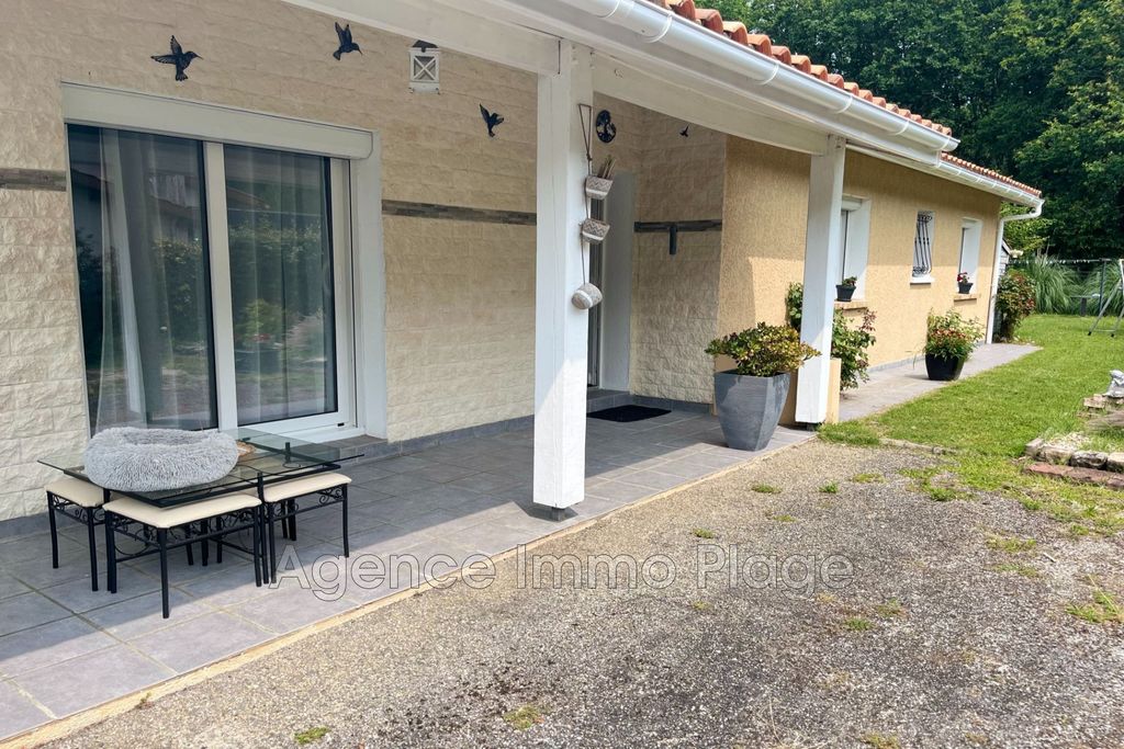 Achat maison à vendre 3 chambres 154 m² - Saint-Vivien-de-Médoc