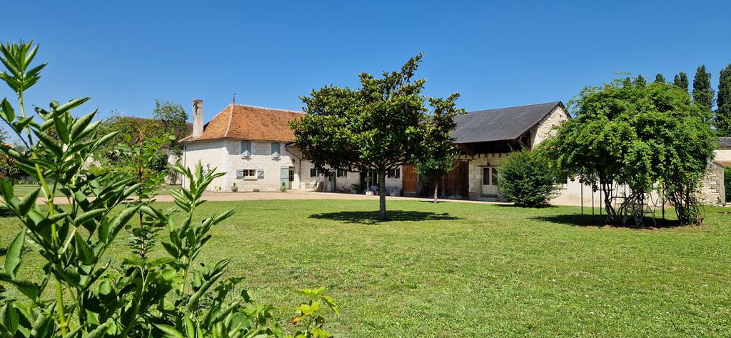 Achat maison à vendre 6 chambres 270 m² - Champigny-sur-Veude
