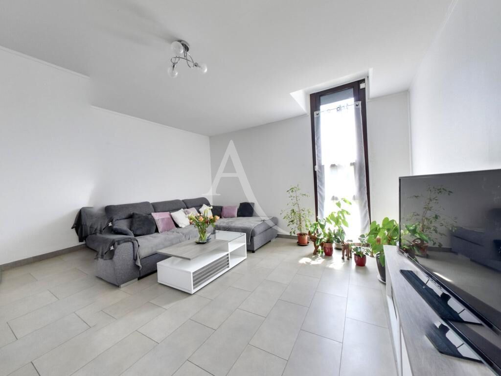 Achat maison à vendre 2 chambres 90 m² - Roissy-en-Brie