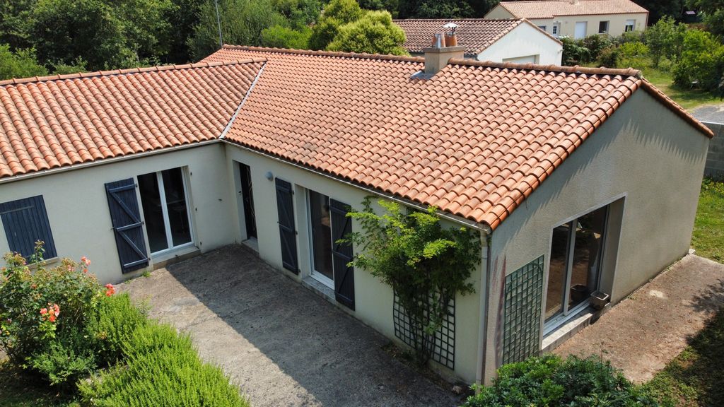 Achat maison à vendre 4 chambres 119 m² - Saint-Philbert-de-Grand-Lieu